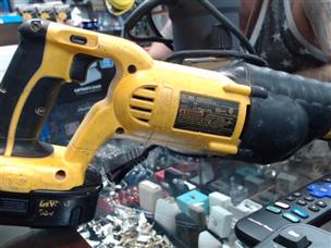 DEWALT DC385 Very Good Buya